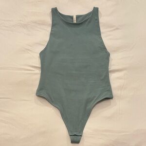 Aritzia Babaton Contour 90s Bodysuit